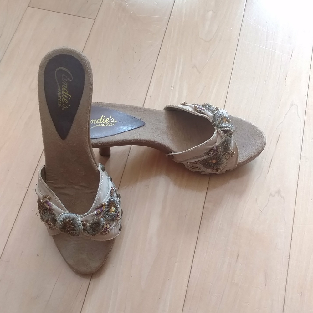 Candies Vintage Preshus Size 7